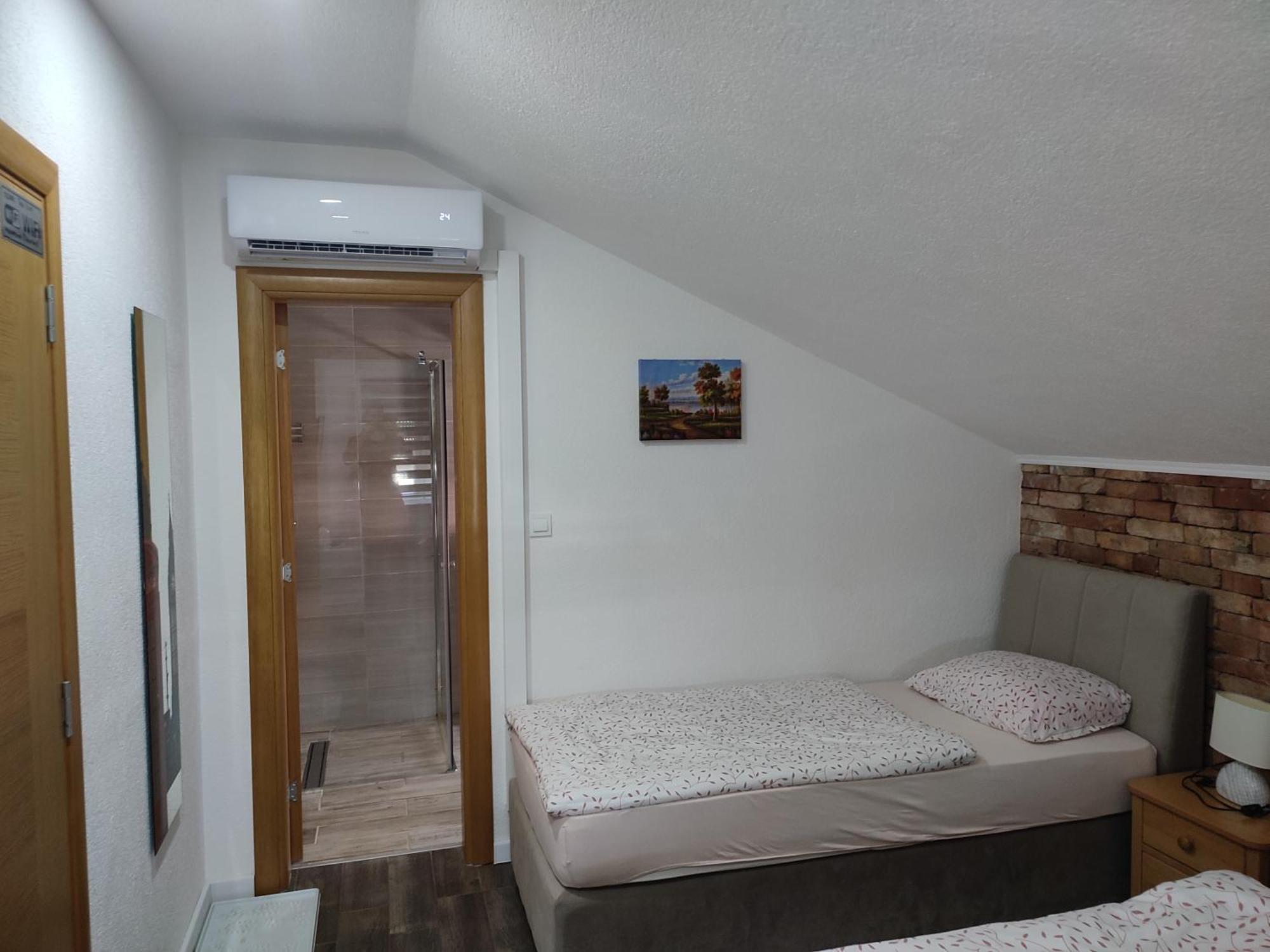 Apartman Toni Gracac  Exterior photo